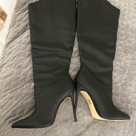 Black Mid-Calf boots! - Picture 7 of 7